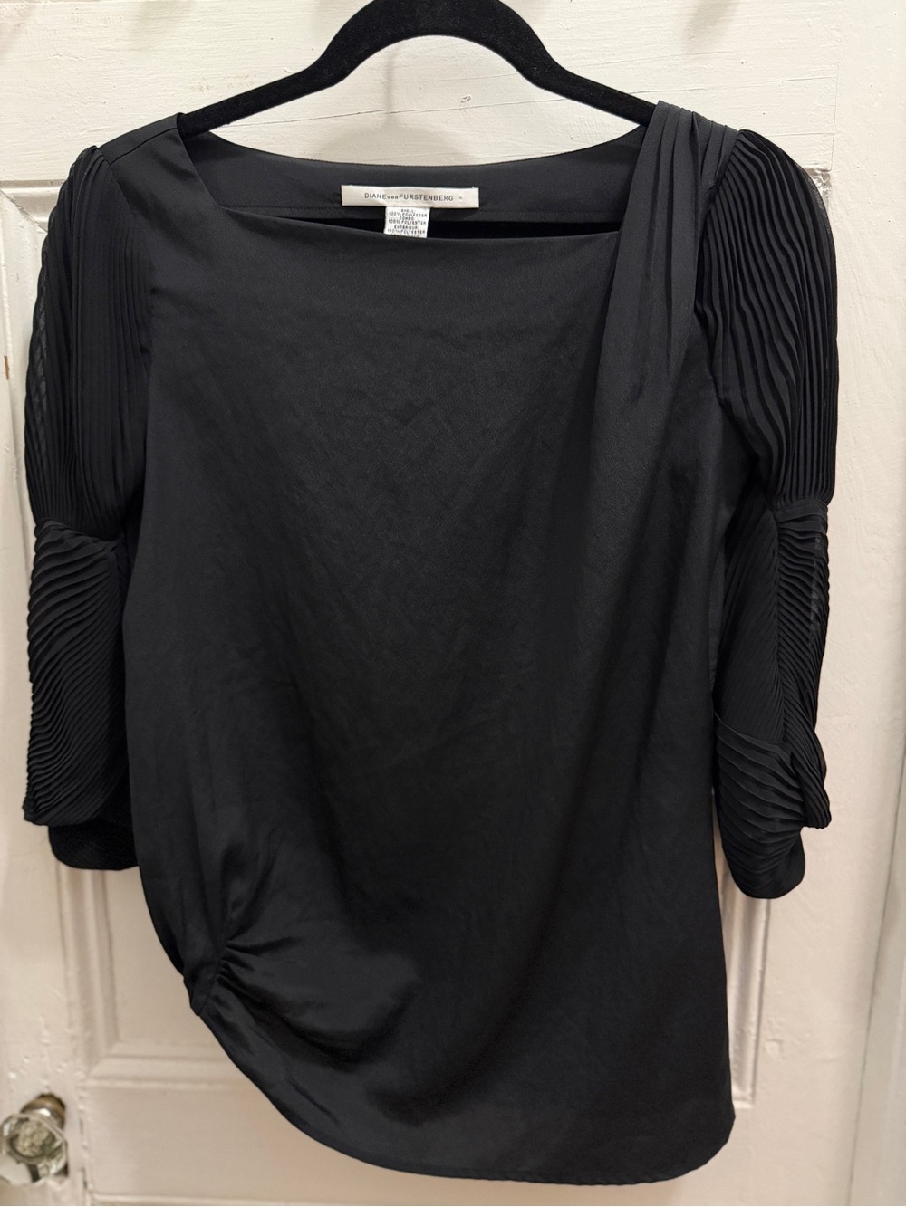 Diane Von Furstenberg Black Pleated-Sleeve Draped Blouse